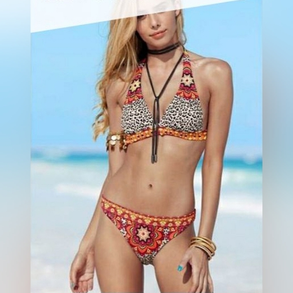 Venus Flirty Leopard Jungle Mosaic Bikini Set, Top Size B, Bottom Size 4 - Picture 3 of 15